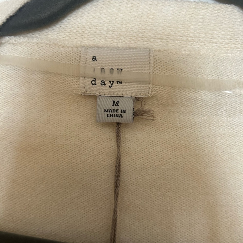 Target sweater - Picture 2 of 3